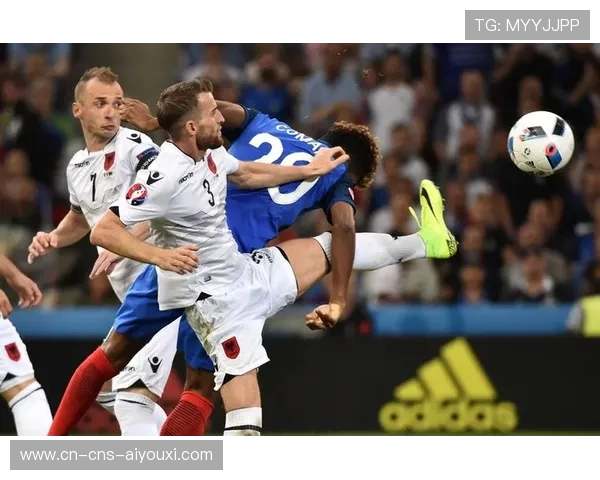 雨中激战:北京AXIS平地花式挑战赛少年组杨博辉高难度转体锁定胜局 雨中激战:北京AXIS平地花式挑战赛少年组杨博辉高难度转体锁定胜局